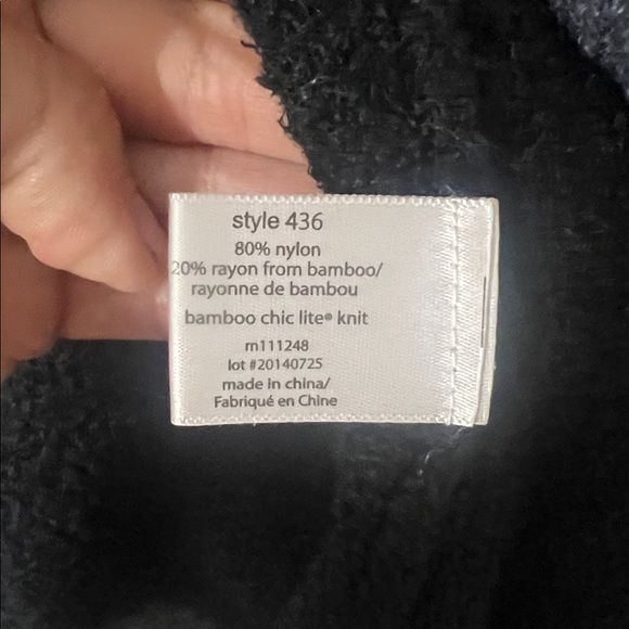 Barefoot Dreams Bamboo Chic Lite Ombre Waterfall‎ Cardigan Black & Gray, Sz S/M - Picture 5 of 10